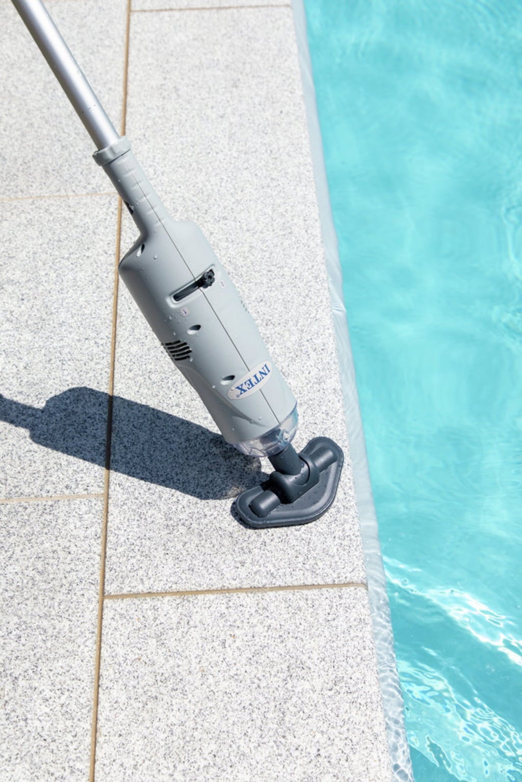 127-underwater-handheld-vacuum-cleaner-1-item-1.jpg