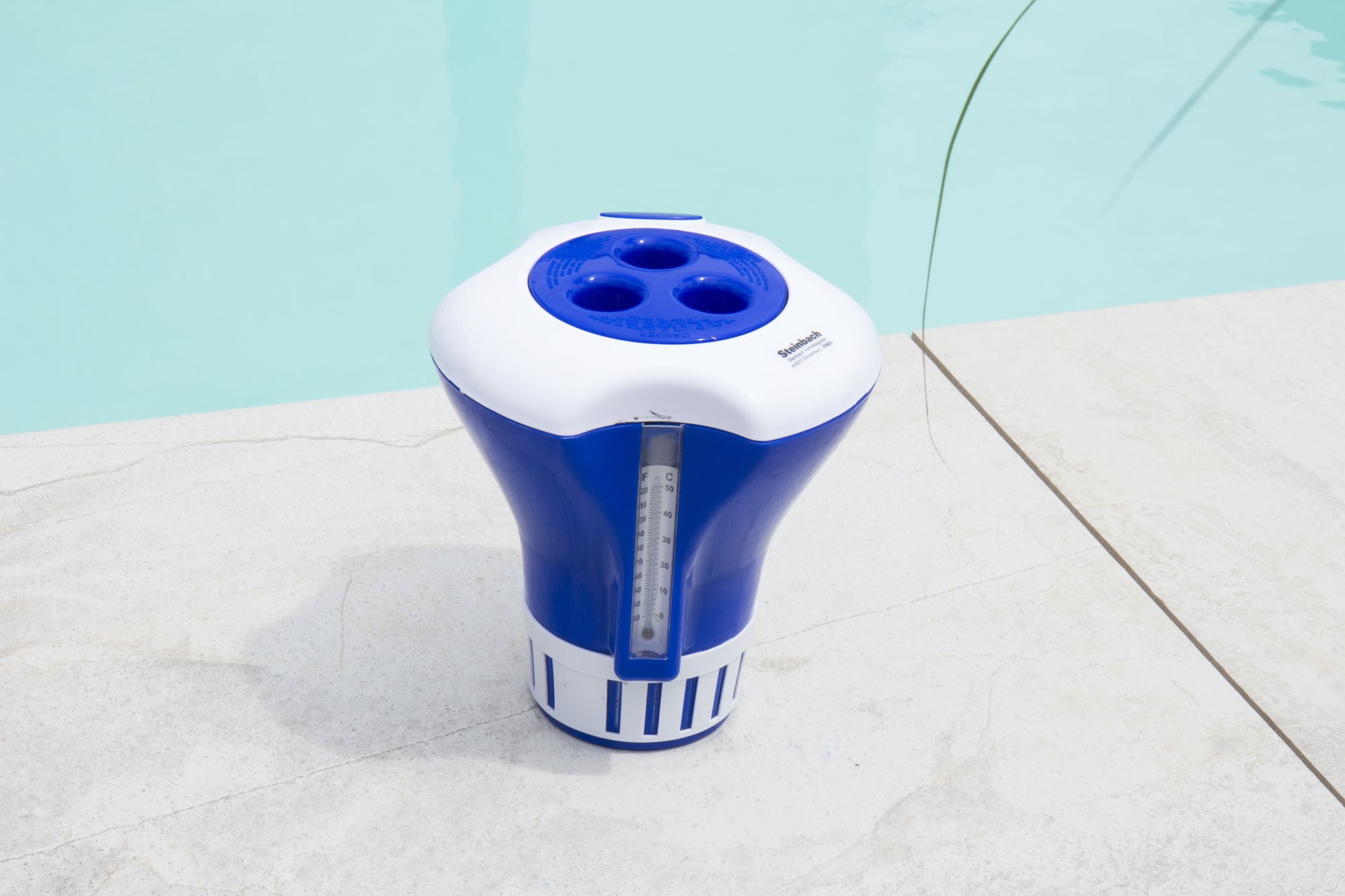 Chlorine Dosing Float with Integrated Thermometer