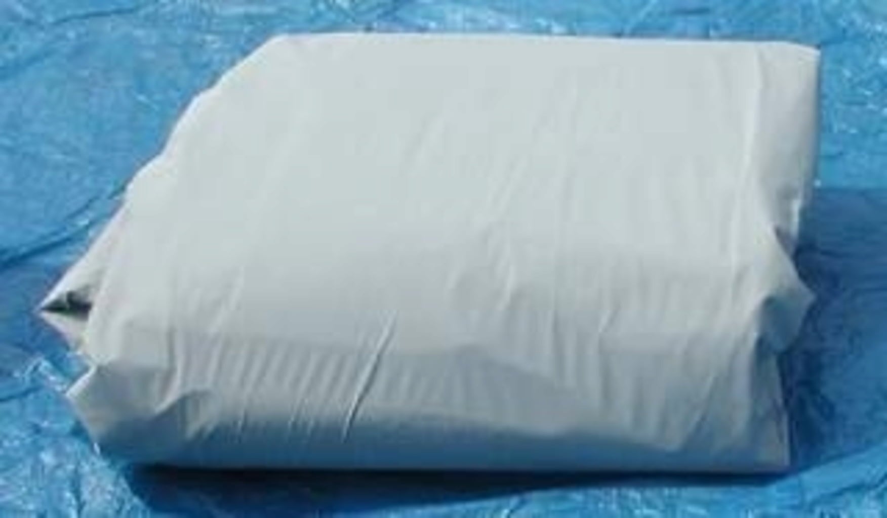 931-ultra-quadra-xtr-frame-pool-549-x-274-x-132-cm-without-pump-and-accessories-1.jpg