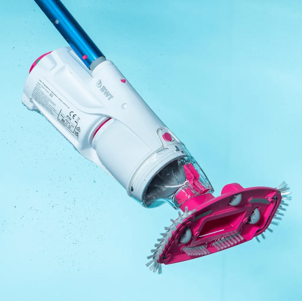 BC30 Pool Vacuum Cleaner